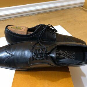 Salvatore Ferragamo leather shoes size 10